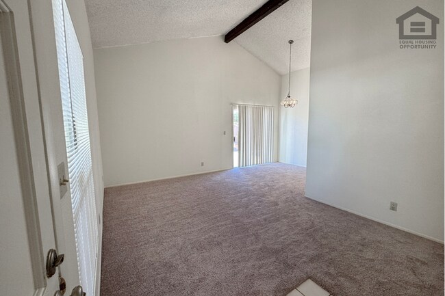 9613 N 55th Dr Glendale, AZ 85302 photo 5