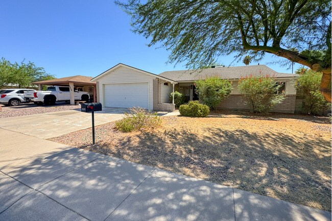 9613 N 55th Dr Glendale, AZ 85302 photo 3