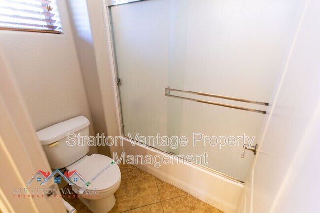 3301 E Oakland St Gilbert, AZ 85295 photo 2