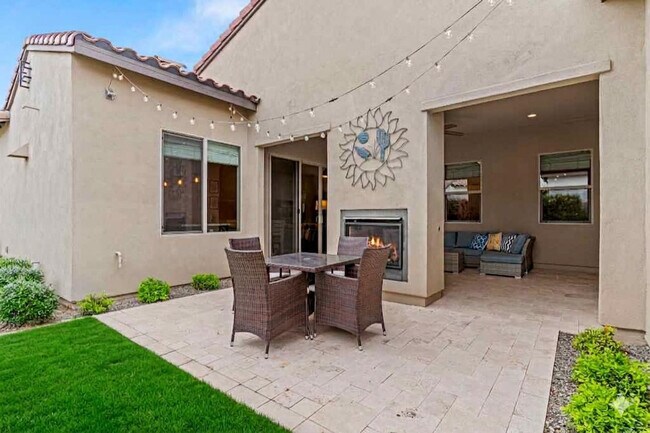17244 W Vacaville St Surprise, AZ 85388 photo 5
