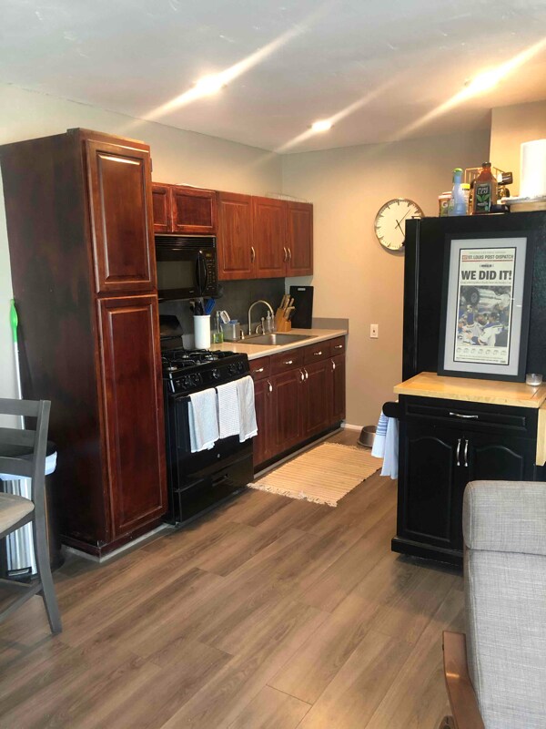 5202 Soledad Mountain Rd San Diego, CA 92109