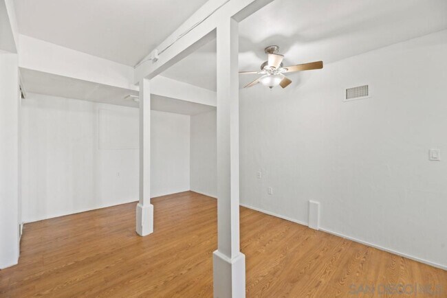 8038 Lemon Ave La Mesa, CA 91941 photo 5