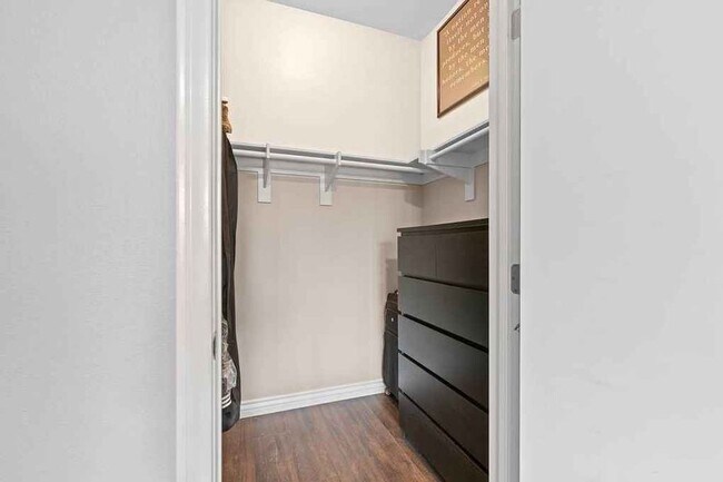 450 J St San Diego, CA 92101 photo 4