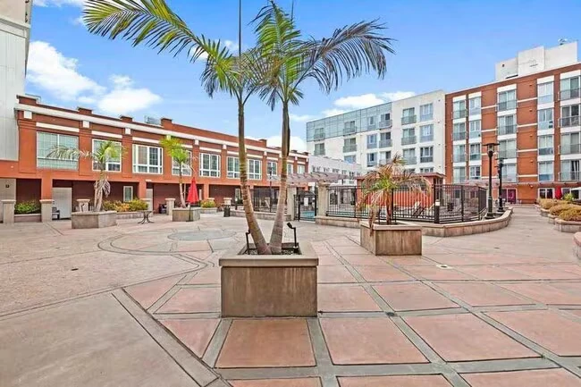 450 J St San Diego, CA 92101 photo 5