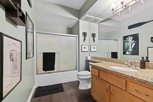 450 J St San Diego, CA 92101