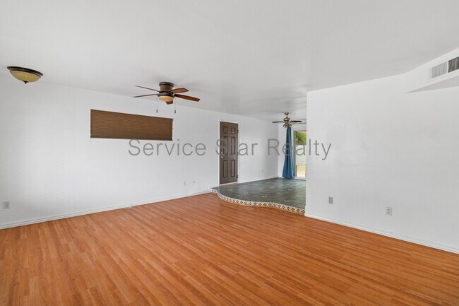 2733 E Turney Ave Phoenix, AZ 85016 photo 4