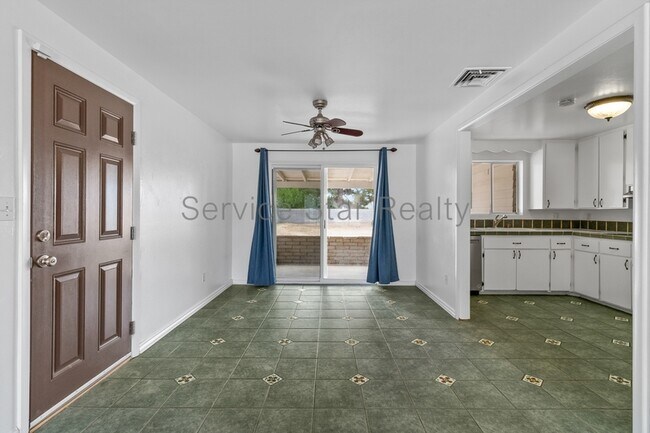2733 E Turney Ave Phoenix, AZ 85016 photo 5