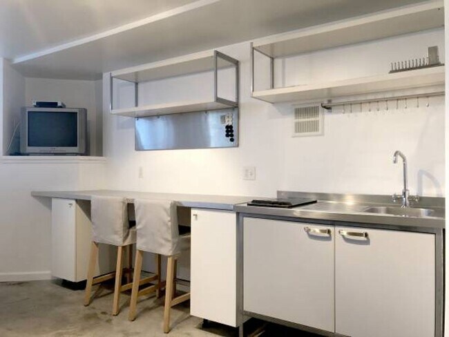 449 Vermont St San Francisco, CA 94107 photo 3