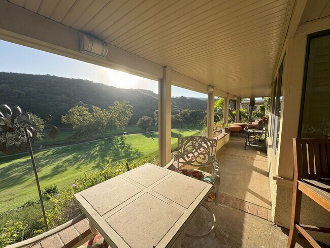 2310 Vista Valley Ln Vista, CA 92084 photo 4