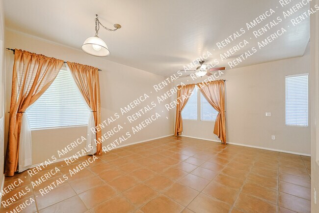 35101 N 30th Ln Phoenix, AZ 85086 photo 3