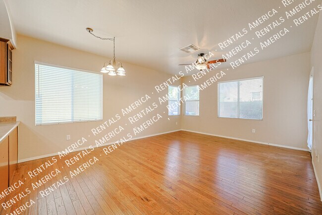 35101 N 30th Ln Phoenix, AZ 85086 photo 4