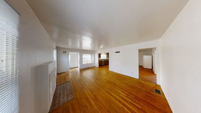 5035 College Ave San Diego, CA 92115 photo 5
