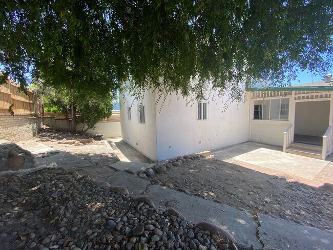 5035 College Ave San Diego, CA 92115 photo 3