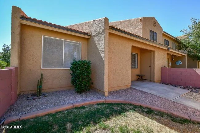 3511 E Baseline Rd Phoenix, AZ 85042 photo 2