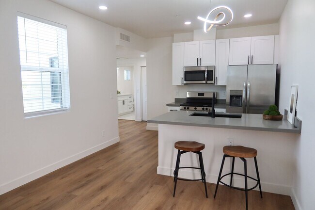 1453 E Fillmore St Phoenix, AZ 85006 photo 2