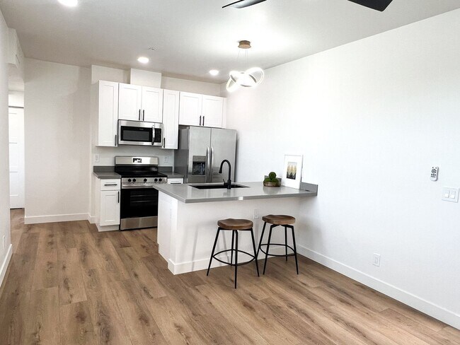 1453 E Fillmore St Phoenix, AZ 85006 photo 3