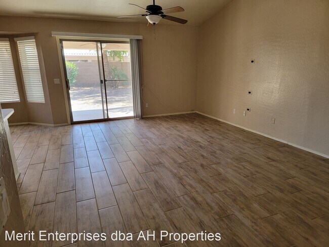 9643 N 94th Ave Peoria, AZ 85345 photo 3