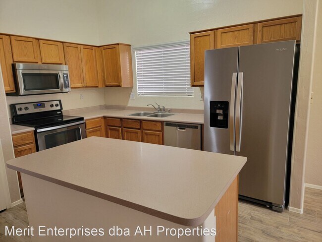 9643 N 94th Ave Peoria, AZ 85345 photo 5