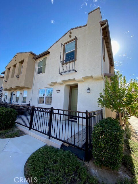 40201 Calle Real Murrieta, CA 92563 photo 2