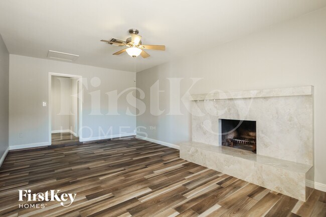 1812 W Morten Ave Phoenix, AZ 85021 photo 2
