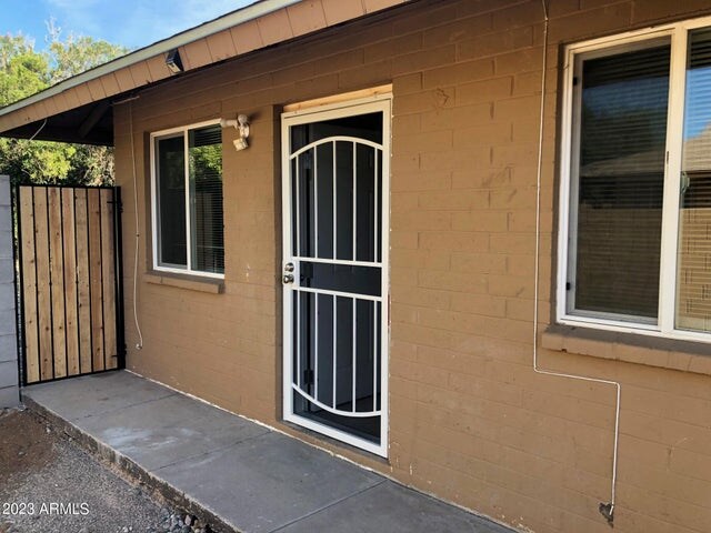 305 N 93rd St Mesa, AZ 85207