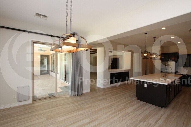 2831 E Oriole Dr Gilbert, AZ 85297 photo 4
