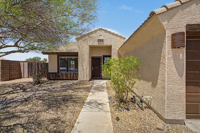 15652 W Durango St Goodyear, AZ 85338 photo 4