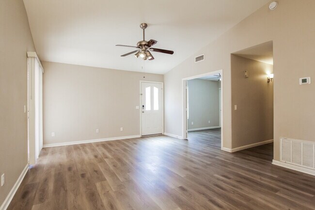 7522 W Kerry Ln Glendale, AZ 85308 photo 5