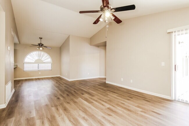 7522 W Kerry Ln Glendale, AZ 85308 photo 3