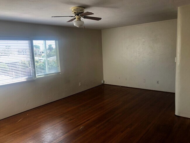 1359-1365 Reed Ave San Diego, CA 92109