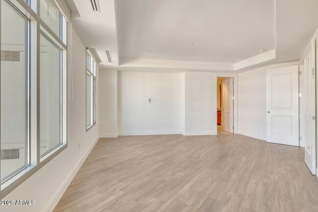 2211 E Camelback Rd Phoenix, AZ 85016 photo 4