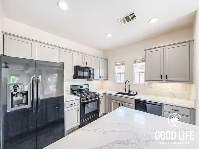 1446 Clearview Way San Marcos, CA 92078 photo 4