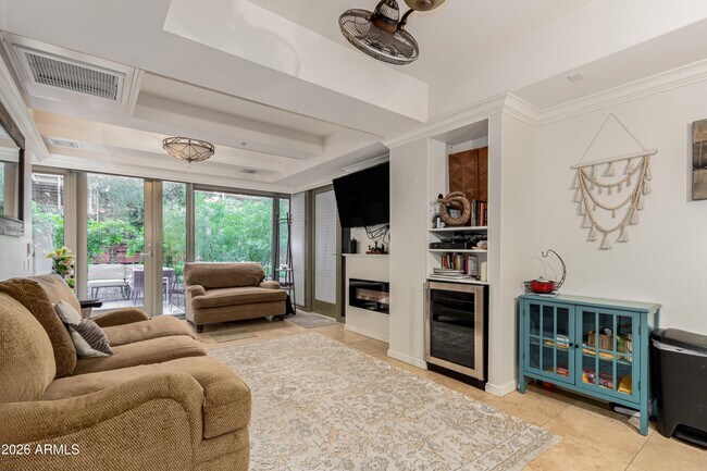 7137 E Rancho Vista Dr Scottsdale, AZ 85251 photo 3