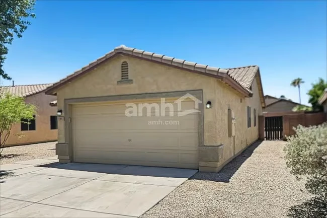 69 E Coral Bean Dr San Tan Valley, AZ 85143 photo 2