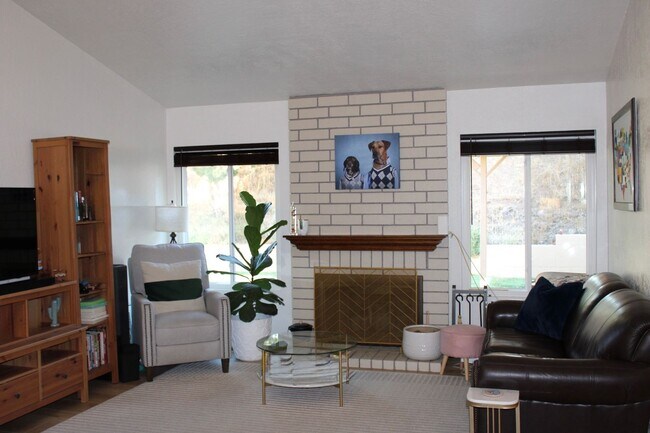 10306 Princess Joann Rd Santee, CA 92071 photo 2