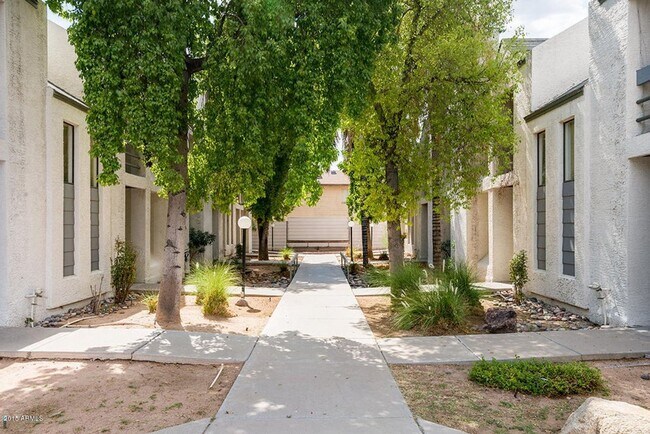 4324 N 13th Pl Phoenix, AZ 85014 photo 3