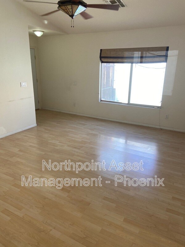 12017 W Scotts Dr El Mirage, AZ 85335 photo 2