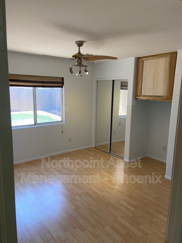12017 W Scotts Dr El Mirage, AZ 85335 photo 4