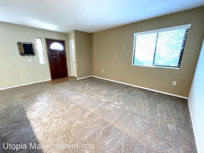 1959 Wellington Ln Vista, CA 92081 photo 5