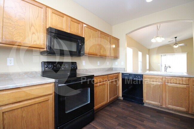 9439 W Illini St Tolleson, AZ 85353 photo 2