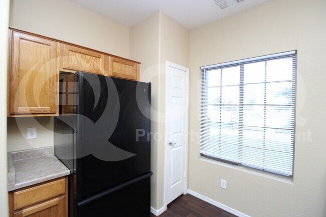 9439 W Illini St Tolleson, AZ 85353 photo 4
