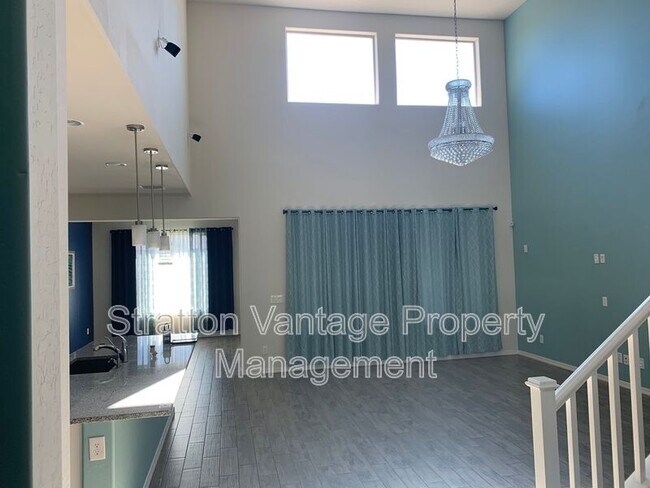 2323 W Mark Ln Phoenix, AZ 85085 photo 4