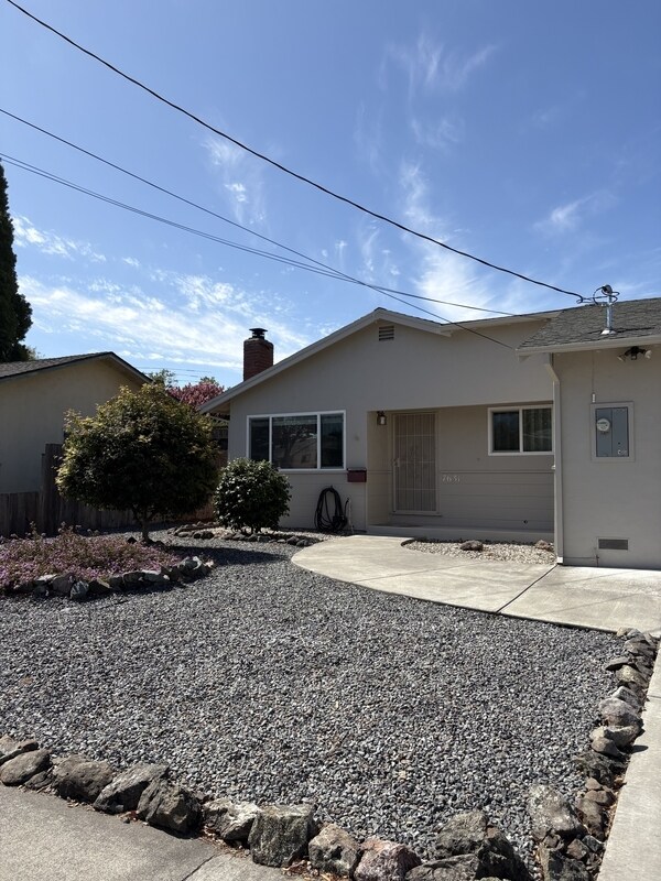 7631 Adrian Dr photo 2