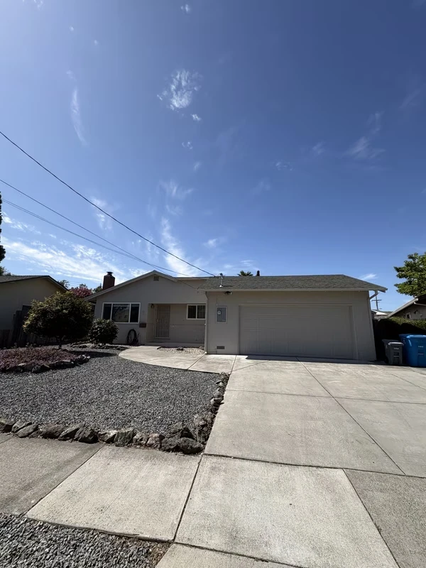 7631 Adrian Dr photo 5