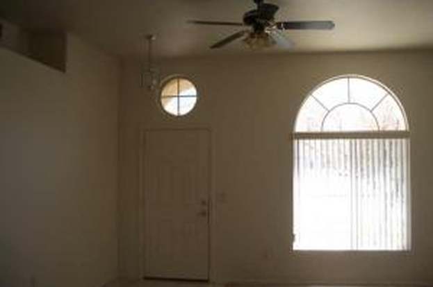 990 N Bradley Dr Chandler, AZ 85226 photo 3