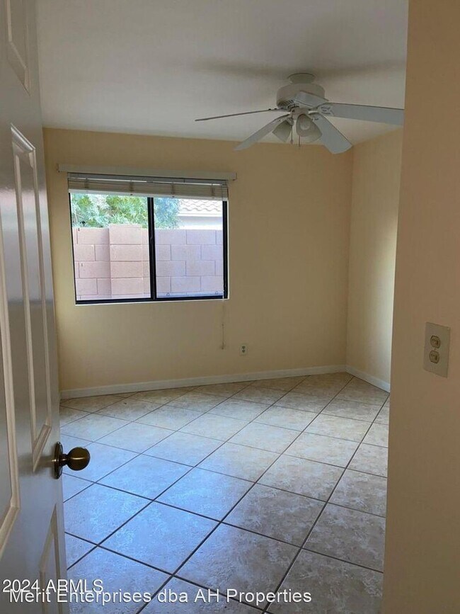 3509 E Dry Creek Rd Phoenix, AZ 85044 photo 3