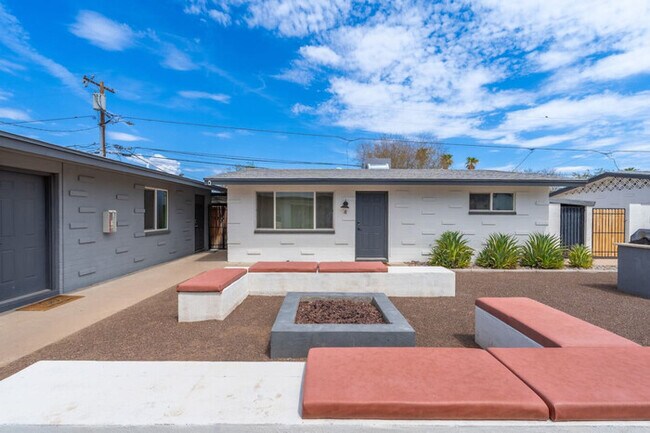 3313 N 66th Pl Scottsdale, AZ 85251 photo 2