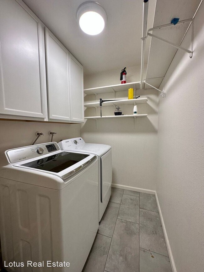 7018 S 42nd St Phoenix, AZ 85042 photo 2