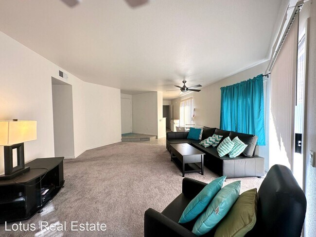 7018 S 42nd St Phoenix, AZ 85042 photo 4