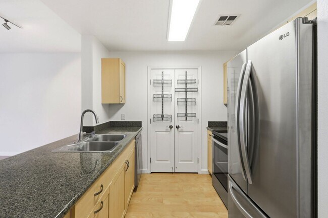 1550 Technology Dr San Jose, CA 95110 photo 3